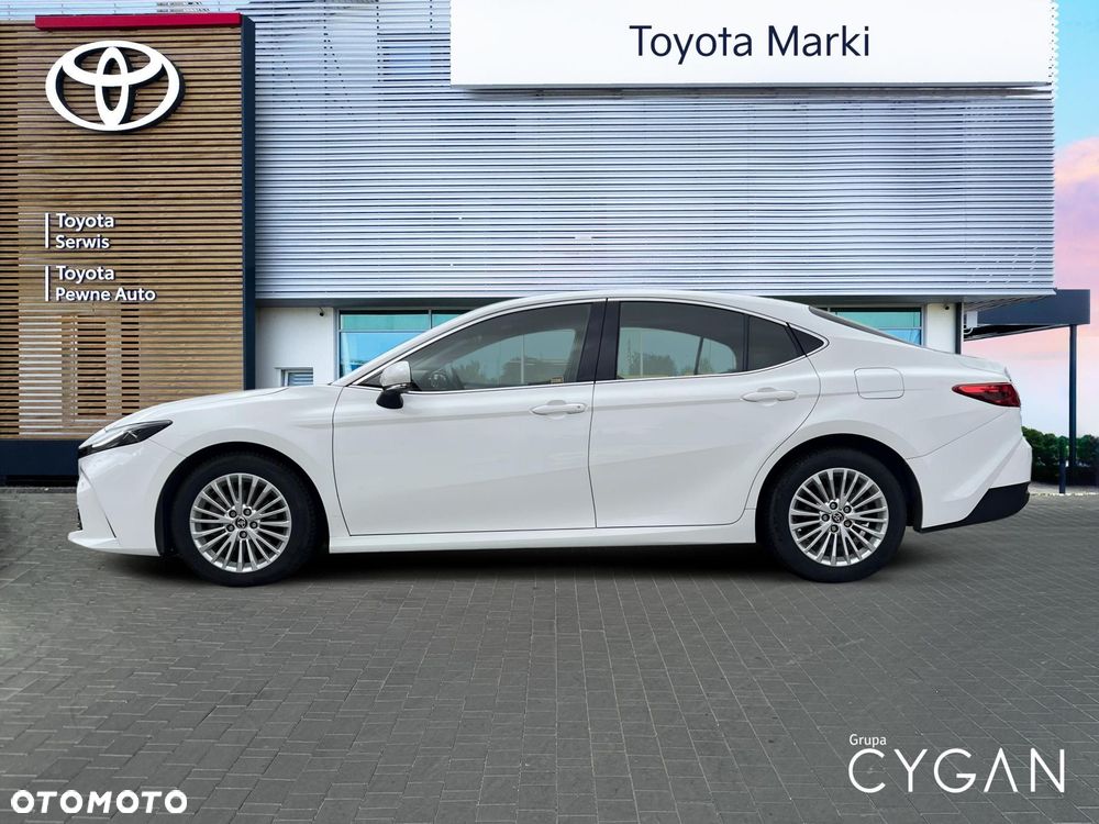 Toyota Camry - 3