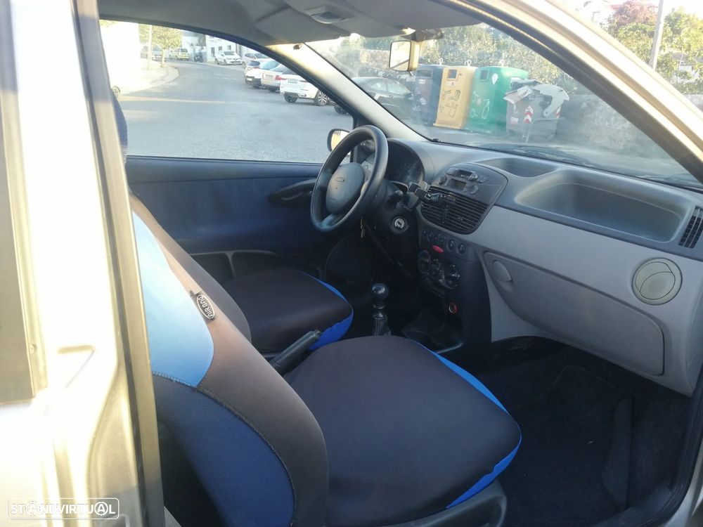 Fiat Punto 1.2 16V ELX - 7