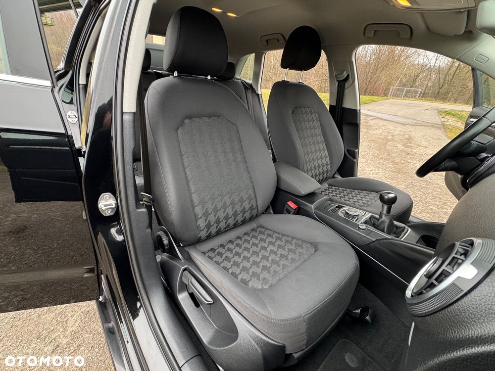 Audi A3 Sportback 1.4 TFSI Ambiente - 28