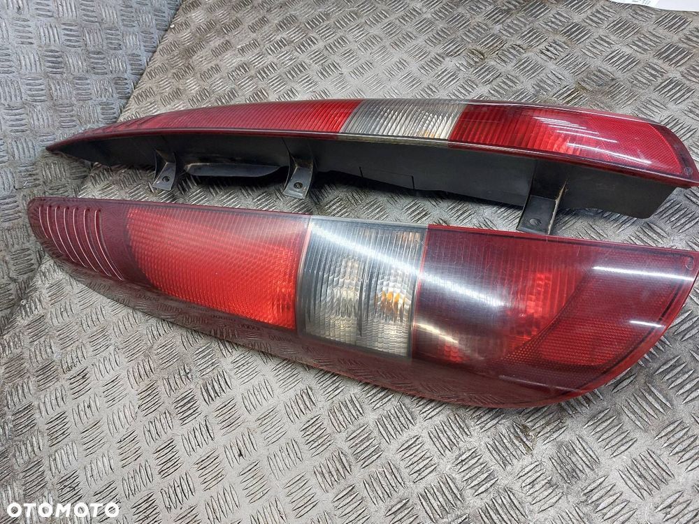 LAMPA LEWY TYŁ + PRAWY TYŁ MERCEDES-BENZ W414 VANEO - 3