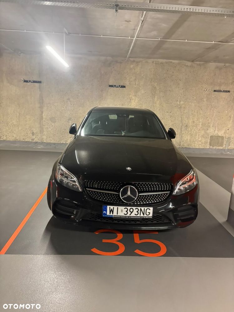 Mercedes-Benz Klasa C 300 4Matic 9G-TRONIC AMG Line - 1