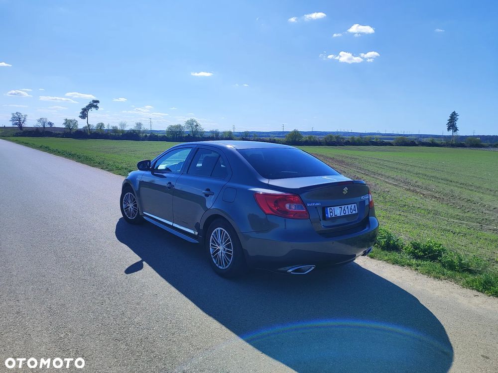 Suzuki Kizashi 2.4 4x2 Sport - 3