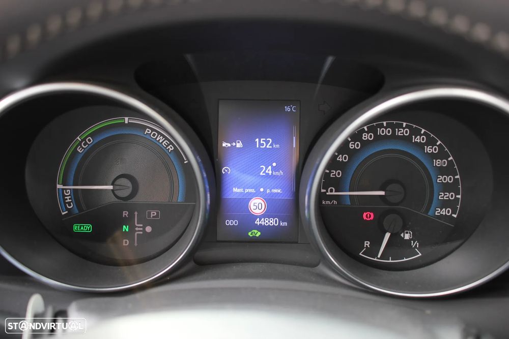 Toyota Auris Touring Sports 1.8 HSD Comfort +P.Techno+P.Sport - 15