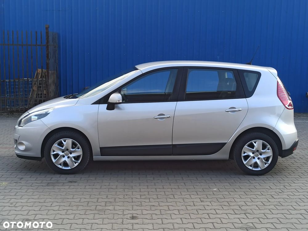 Renault Scenic 1.6 16V 110 TomTom Edition - 6