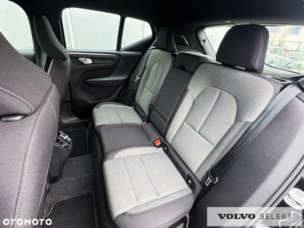 Volvo XC 40 - 35