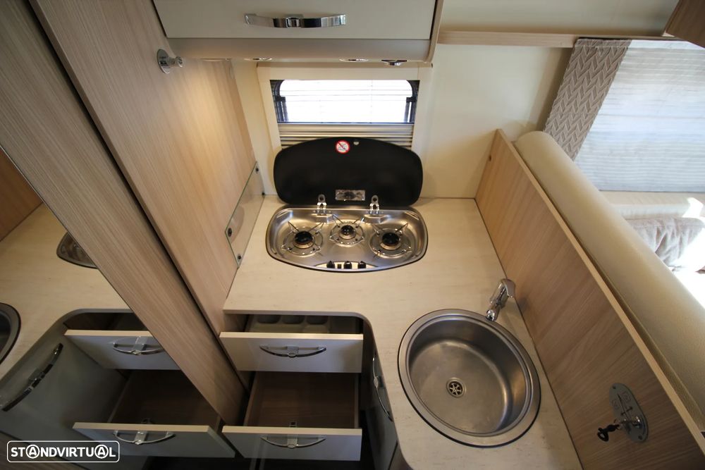 Burstner Ixeo IT 700 *CAMA CENTRAL+BASCULANTE* - 15
