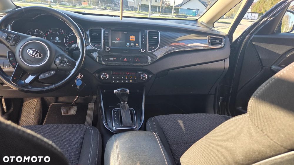 Kia Carens - 21