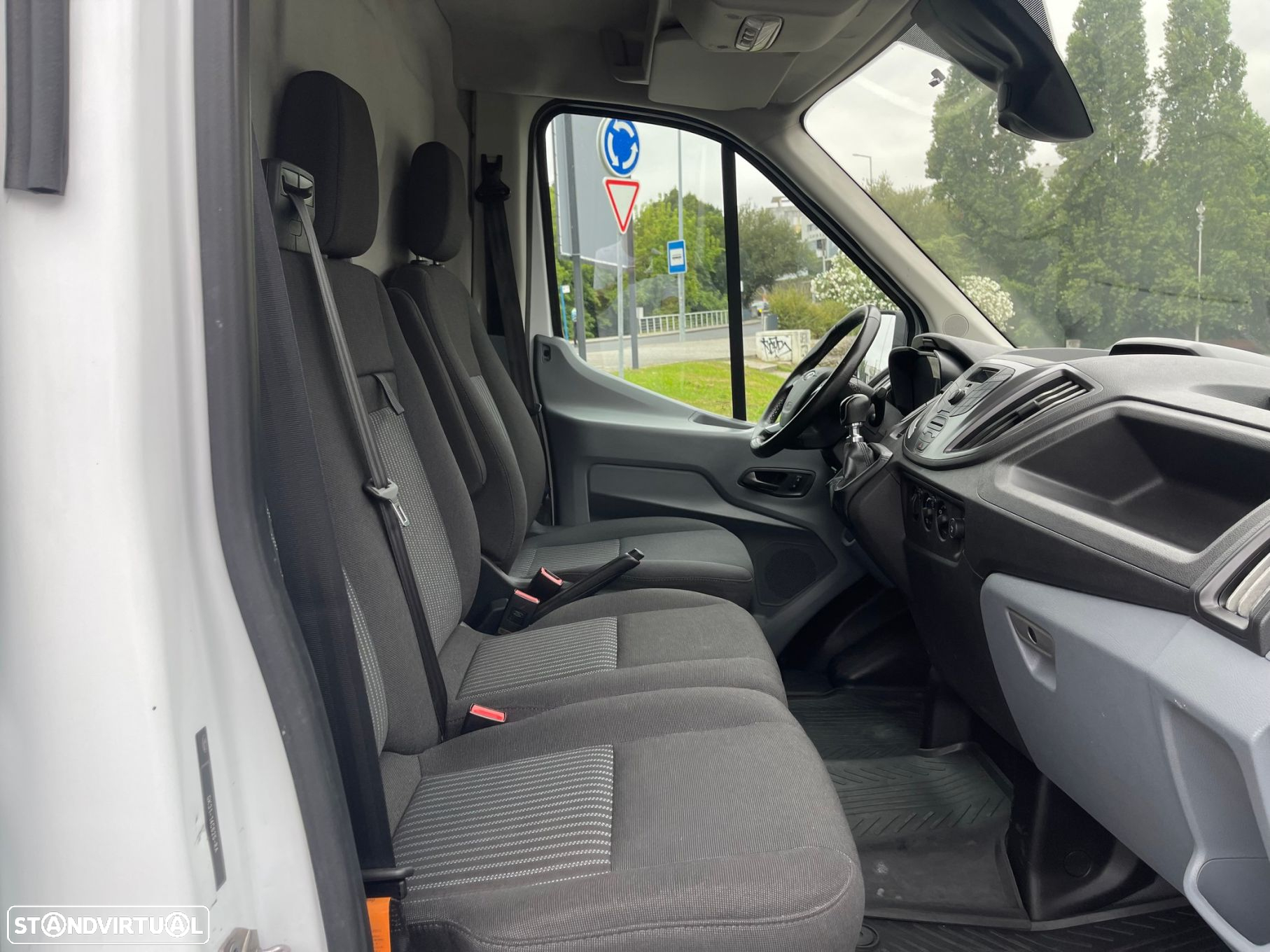 Ford Transit 2.0 TDCi L3H2 - 21