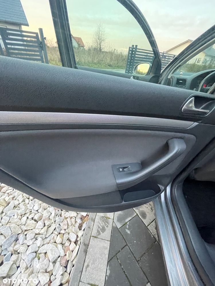 Volkswagen Golf - 12