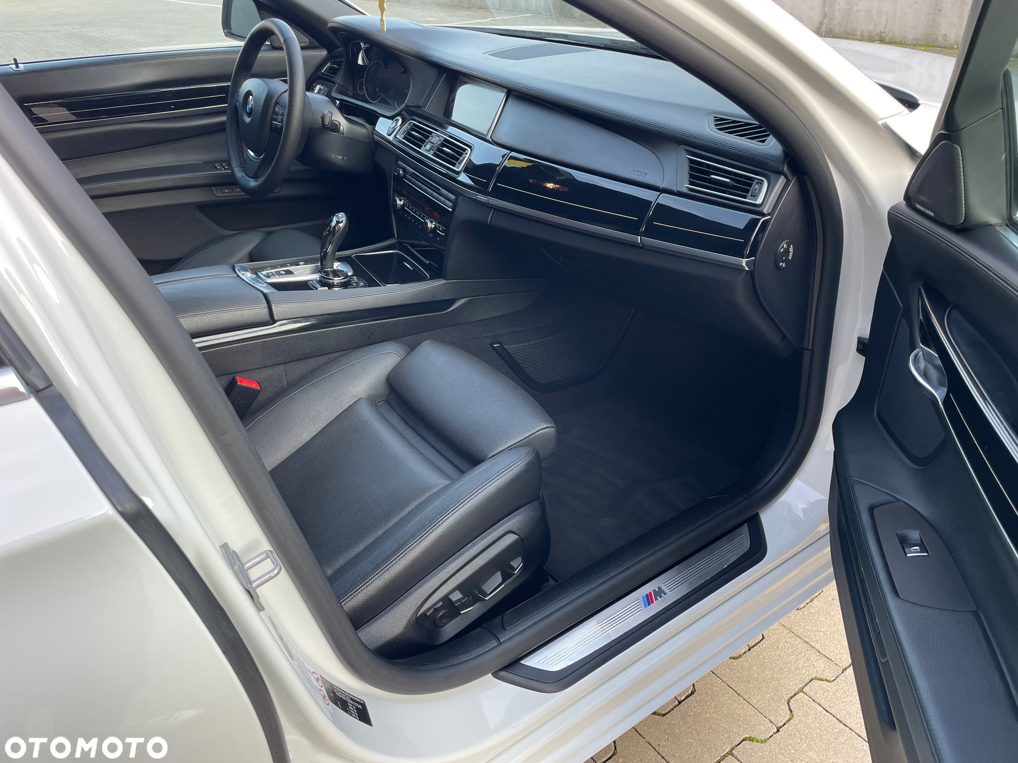 BMW Seria 7 740d xDrive - 16