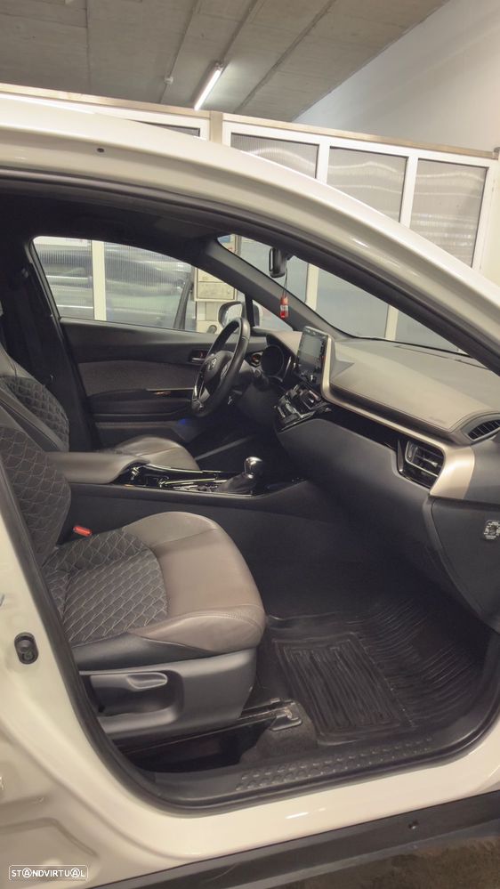 Toyota C-HR 2.0 Hybrid Exclusive+P.Luxury - 7