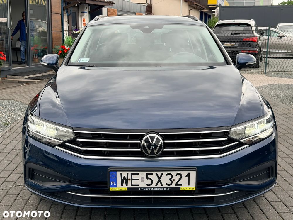 Volkswagen Passat - 4