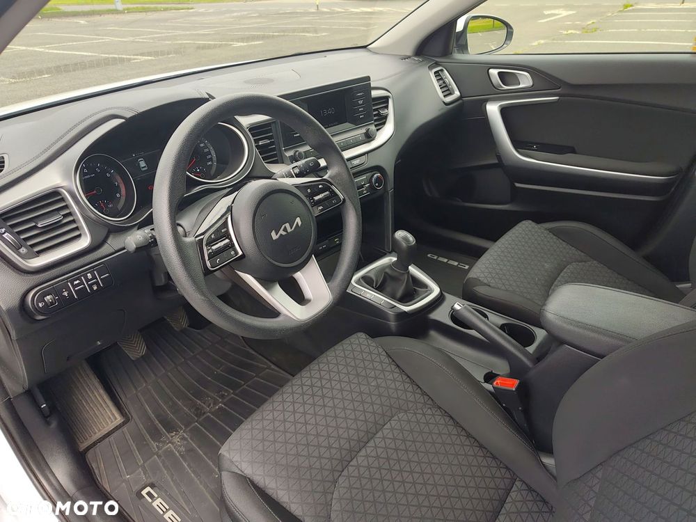 Kia Ceed - 9
