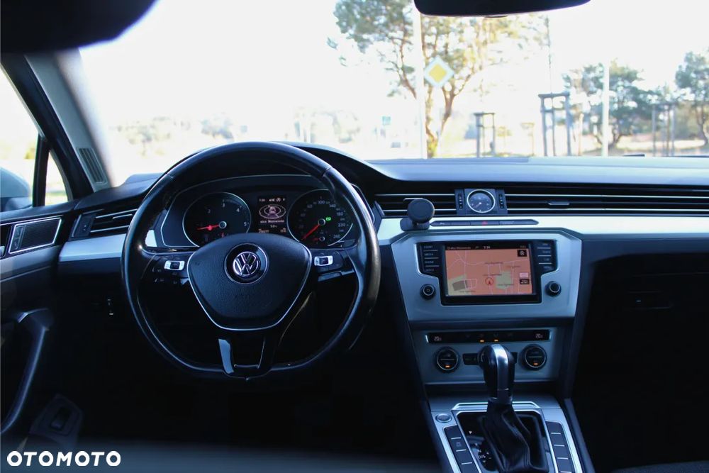 Volkswagen Passat 2.0 TDI (BlueMotion Technology) DSG Comfortline - 26