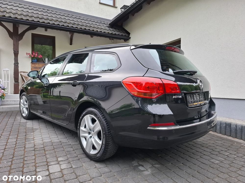 Opel Astra 1.4 Turbo Exklusiv - 36