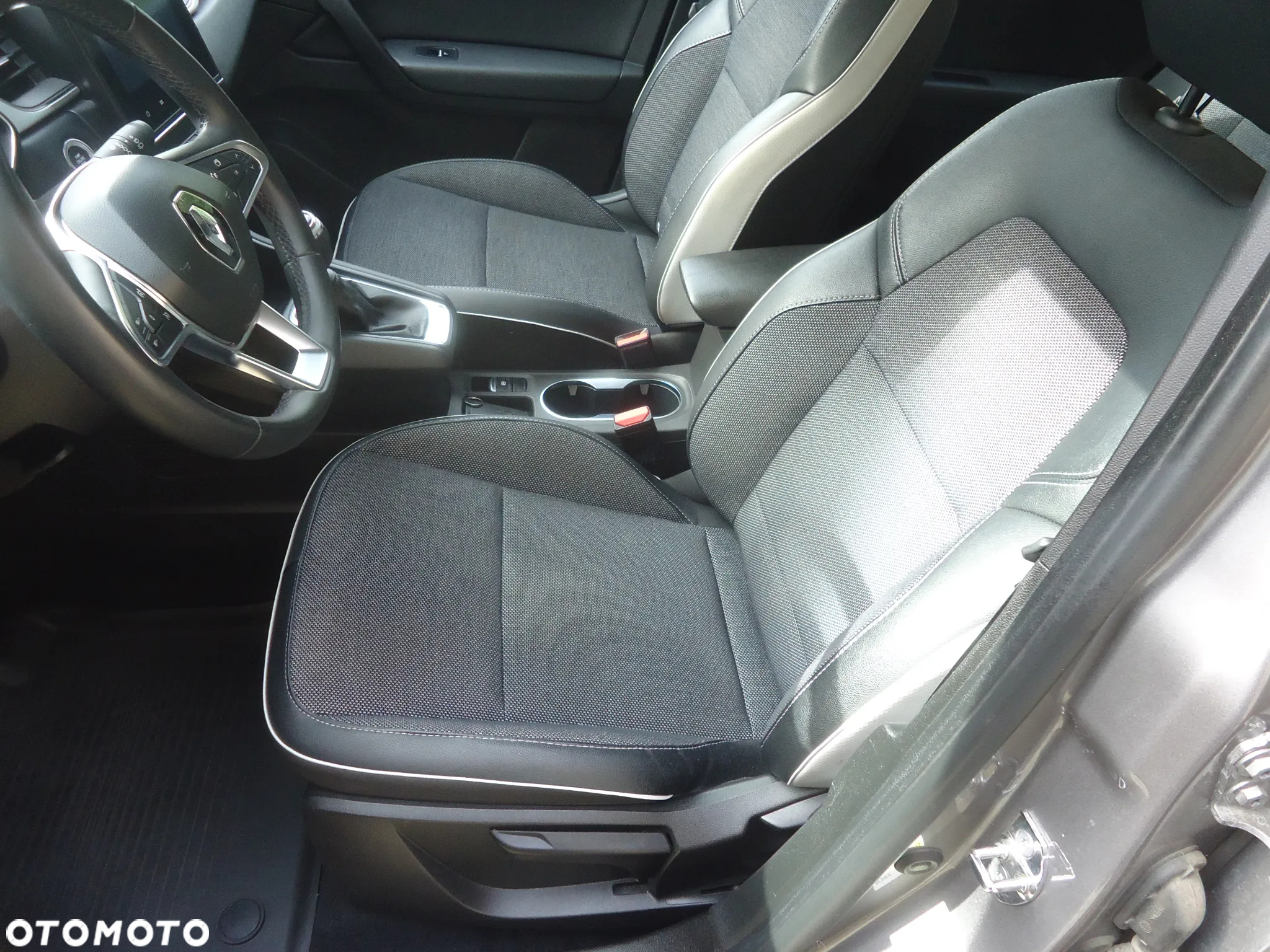 Renault Captur 1.0 TCe Intens - 11