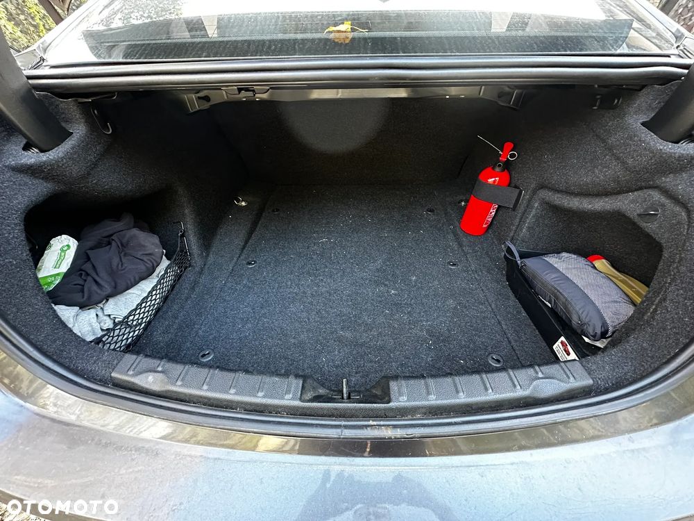 BMW Seria 3 328i - 3