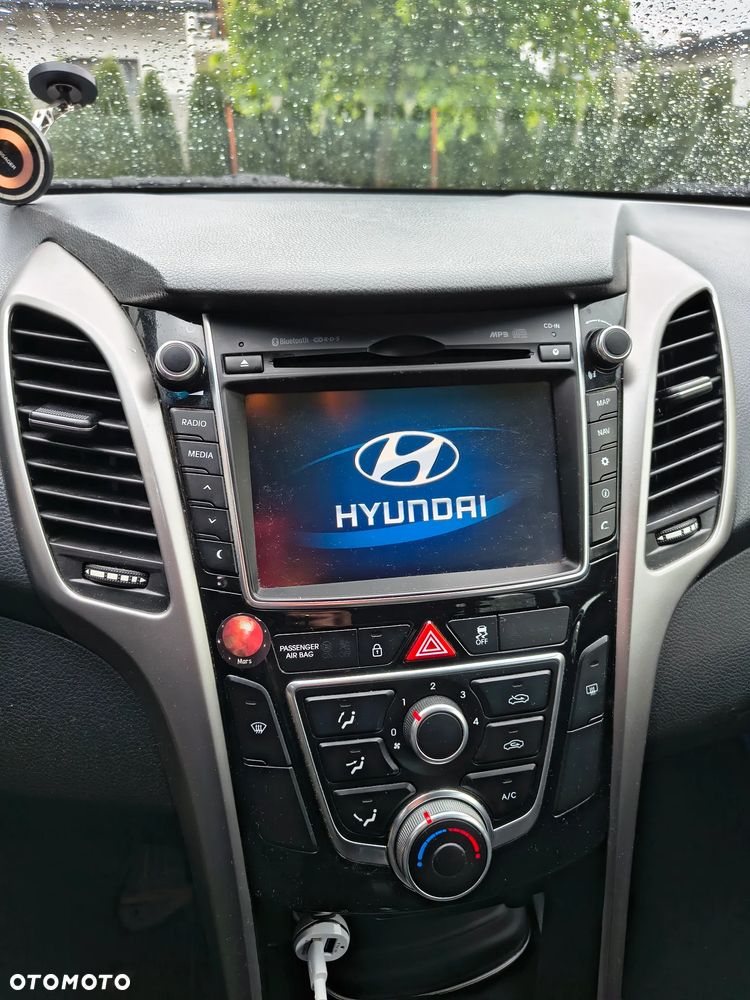 Hyundai i30 - 23