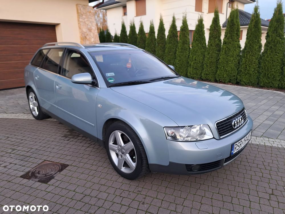 Audi A4 Avant - 1