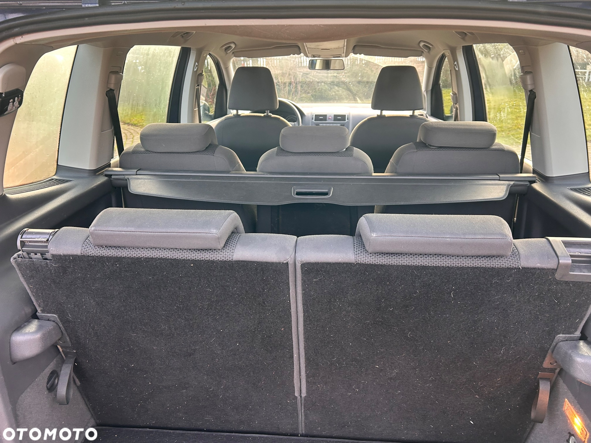 Volkswagen Touran 1.6 TDI DPF BlueMot Comfortline - 28