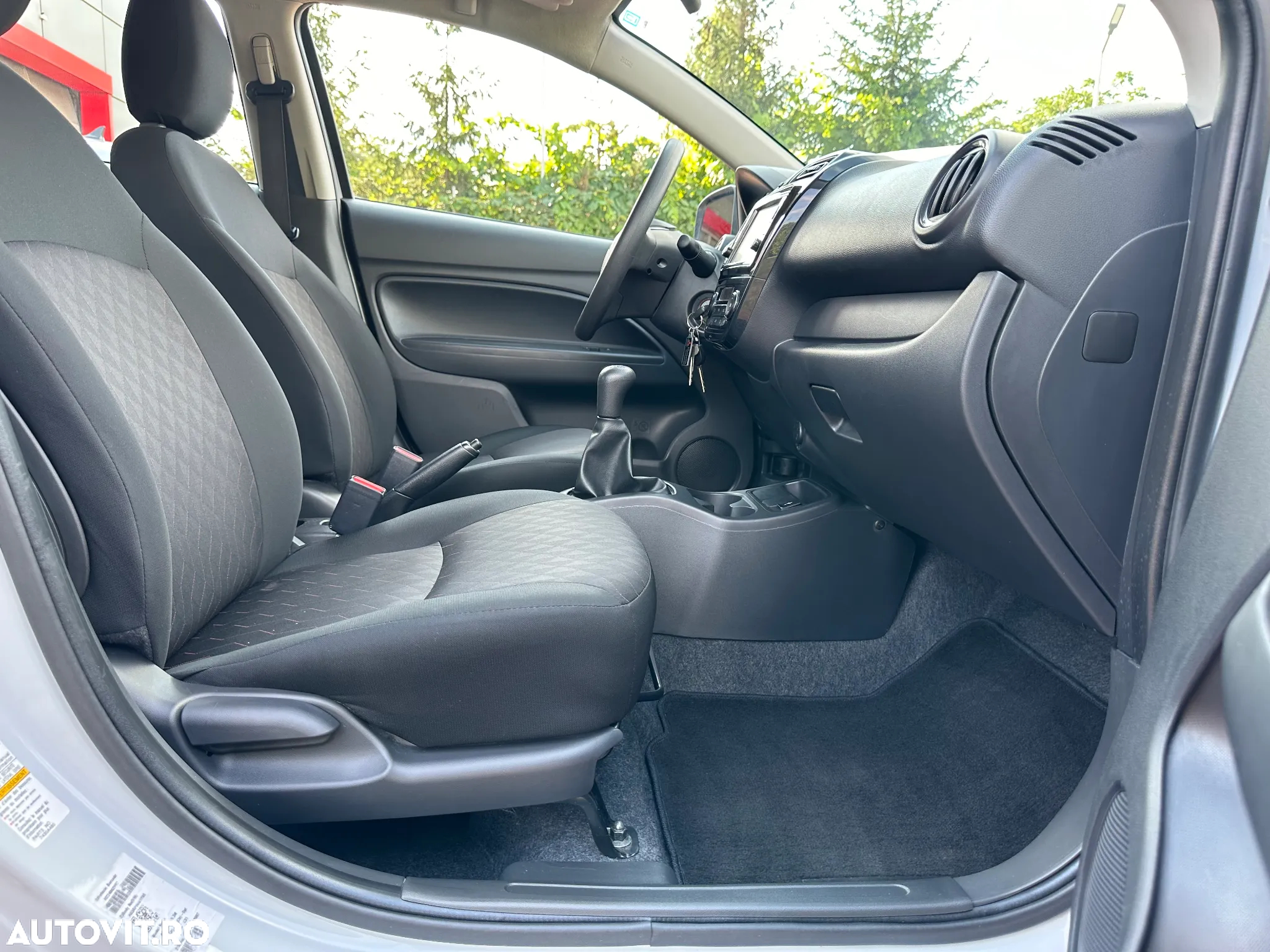 Mitsubishi Mirage - 31