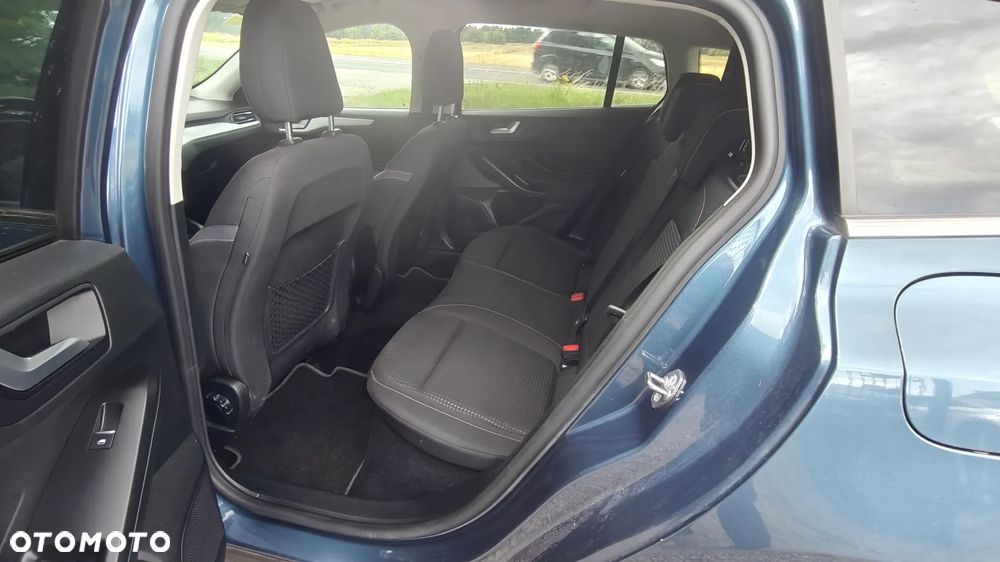 Ford Focus 1.0 EcoBoost Titanium - 10