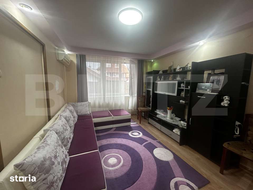 Apartament 3 camere, 70 mp , zona 8 Mai — fotografia 1