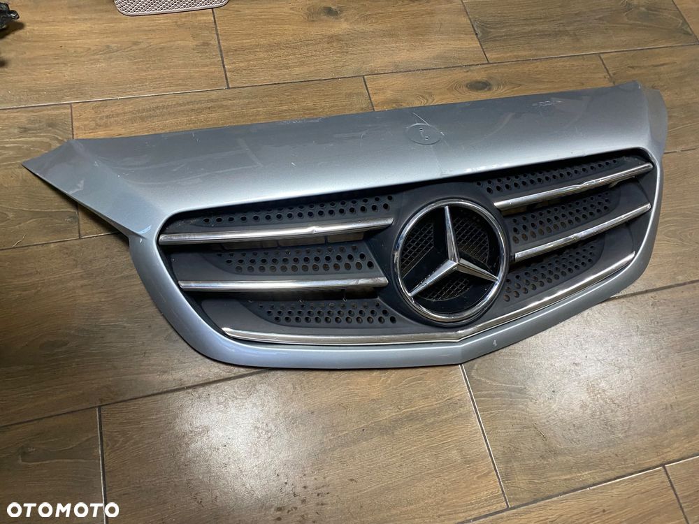 ATRAPA GRILL MERCEDES CITAN A415 KMP ORG - 1