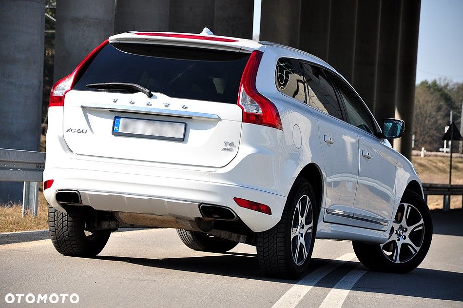 Volvo XC 60 T6 AWD Momentum - 9