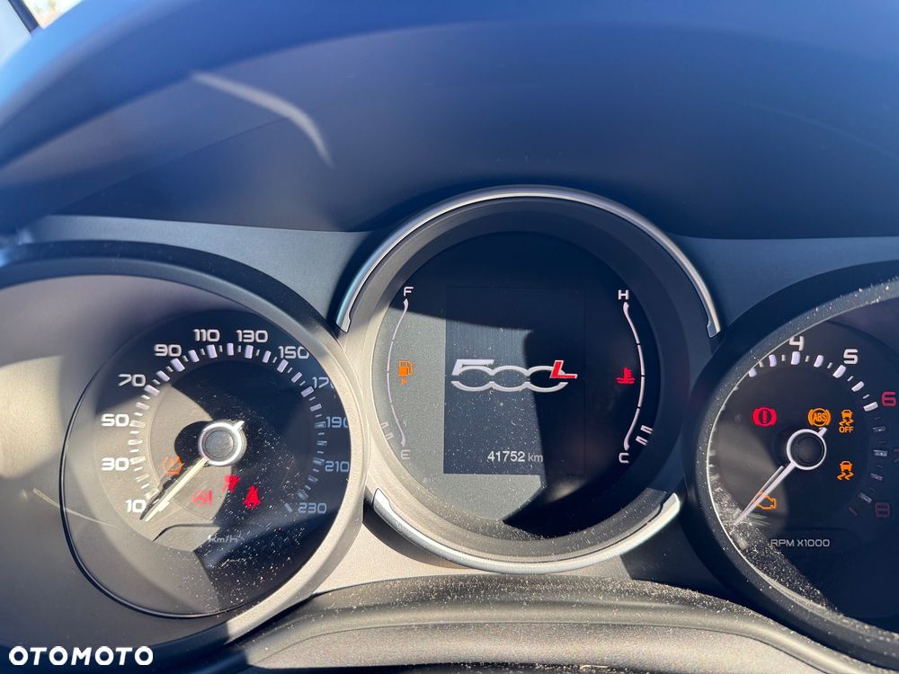 Fiat 500L 1.4 16V Urban Edition - 29
