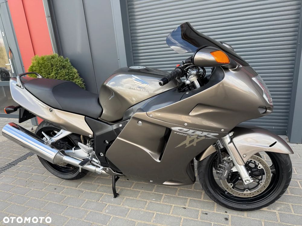 Honda CBR - 40