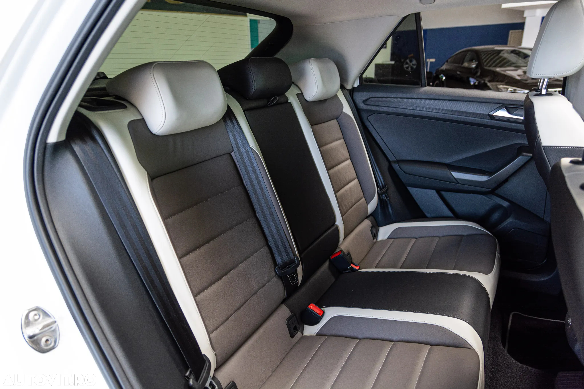 Volkswagen T-ROC 2.0 TDI SCR 4MOTION DSG Style - 15