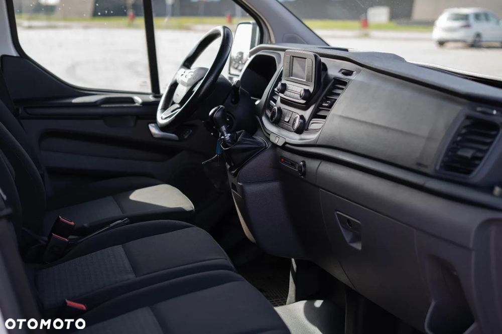 Ford Transit Custom - 19