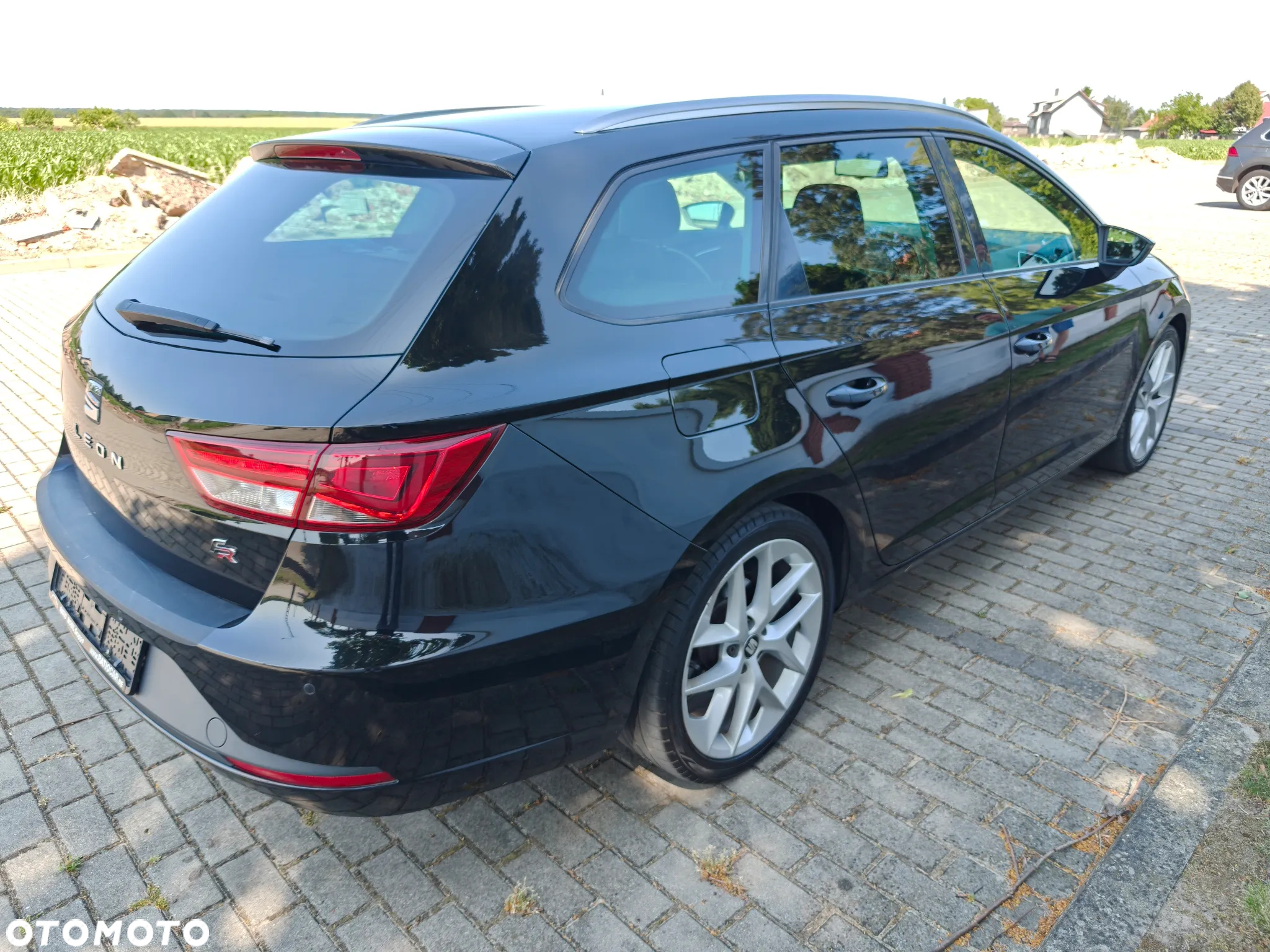 Seat Leon 2.0 TDI FR Black S&S - 5