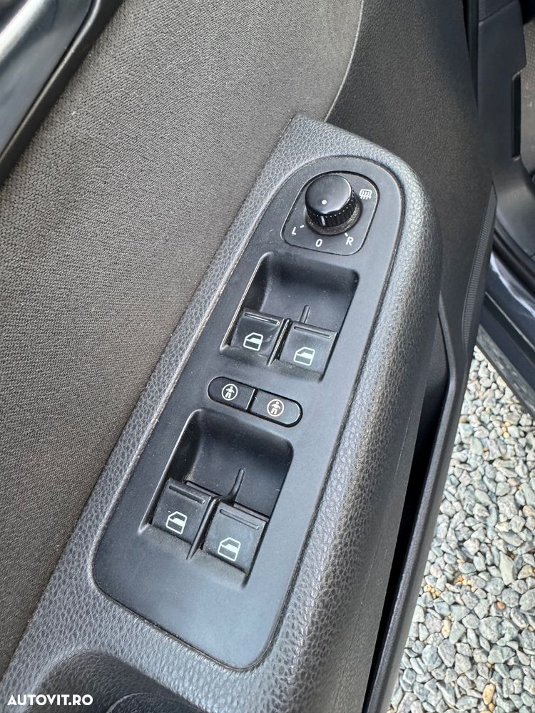 Volkswagen Sharan 2.0 TDI Blue Motion Style - 33