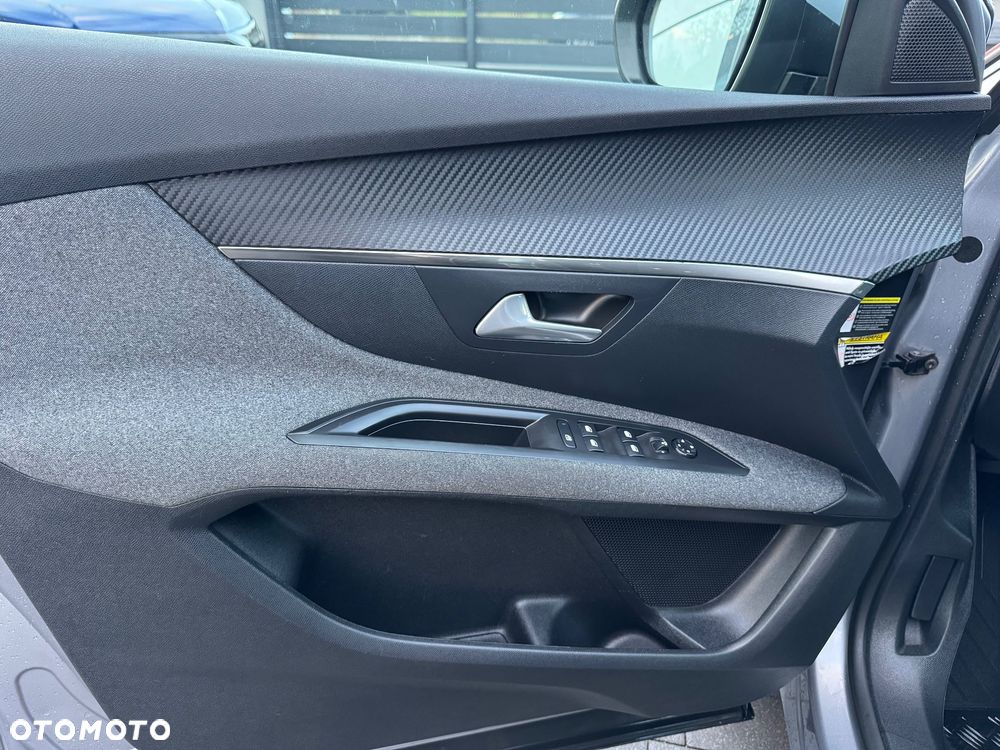 Peugeot 3008 PureTech 130 Stop & Start EAT6 Allure - 15