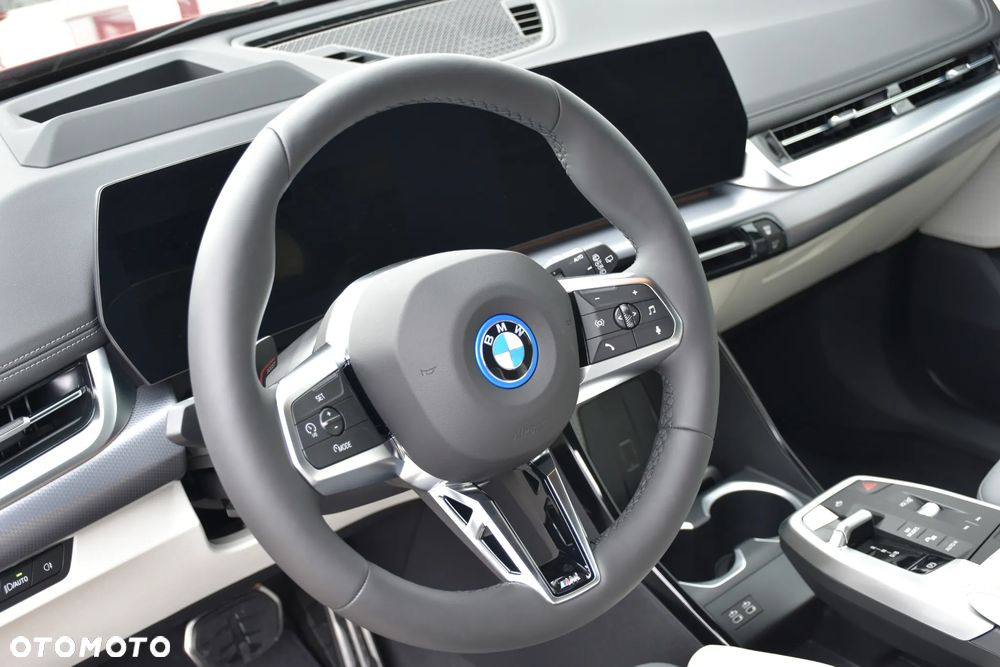 BMW iX1 xDrive30 66.5kWh M Sport Edition - 19