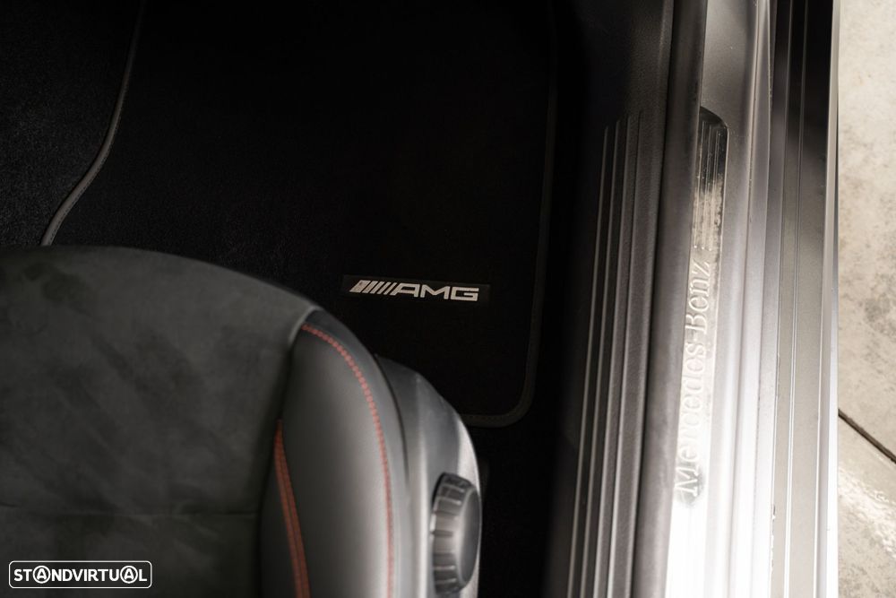 Mercedes-Benz CLA 250 e Shooting Brake AMG Line - 53