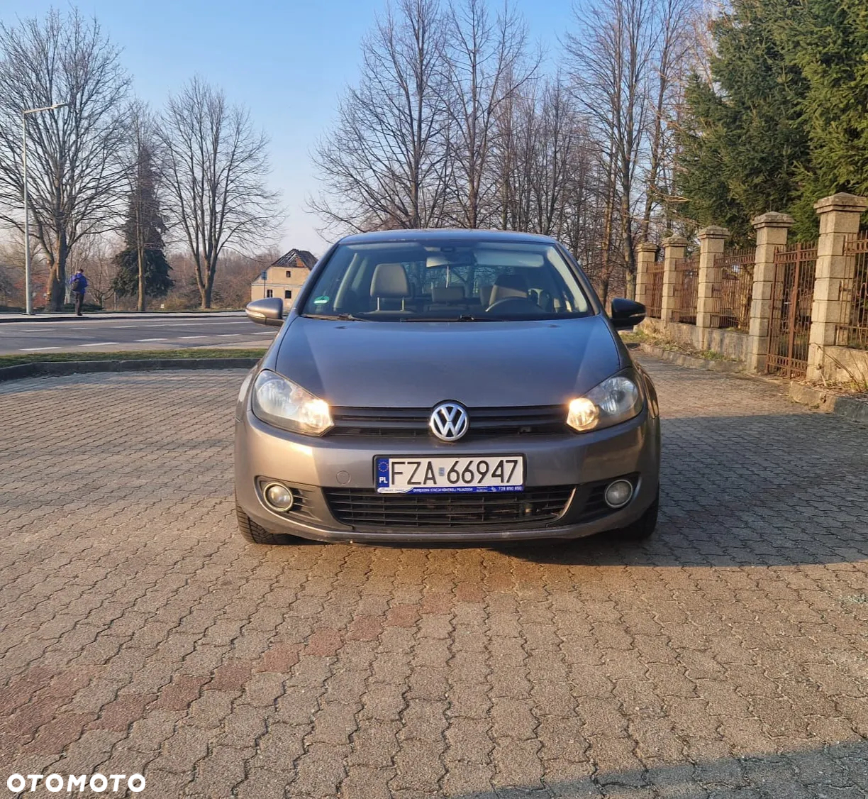Volkswagen Golf - 5