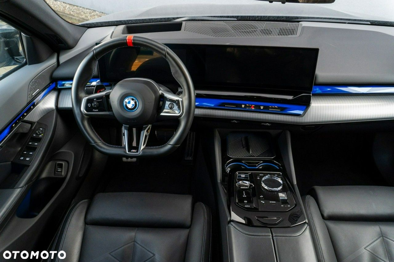 BMW i5 - 15