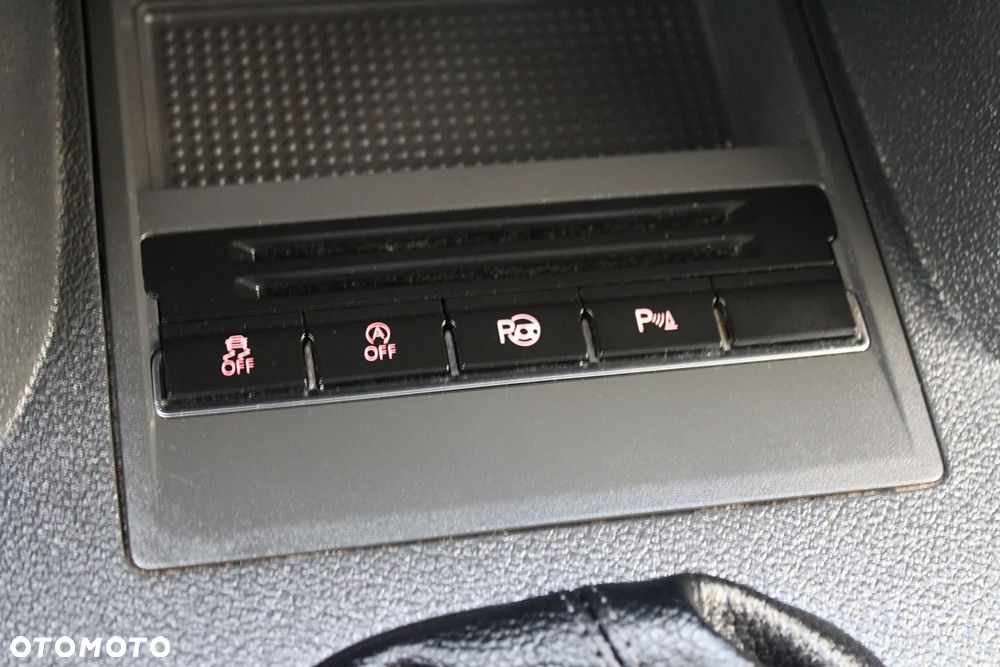 Volkswagen Touran 2.0 TDI DPF Life - 18