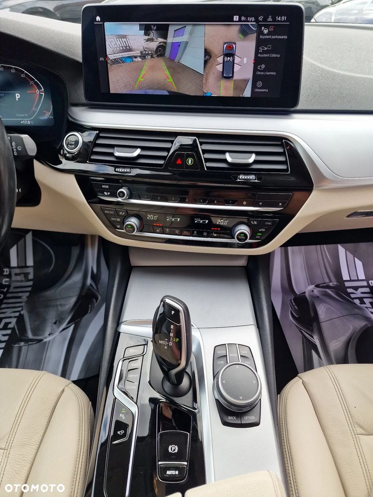 BMW Seria 5 520i mHEV Luxury Line sport - 24