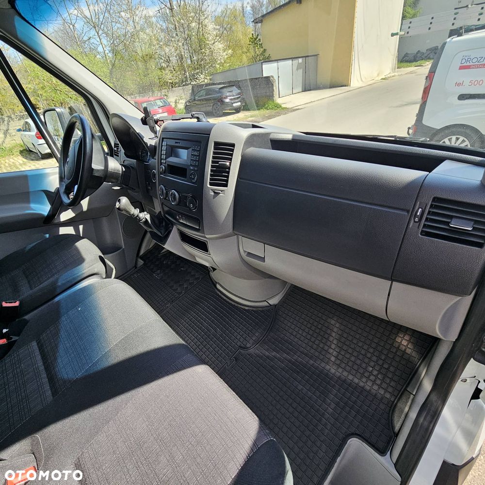 Mercedes-Benz SPRINTER - 14