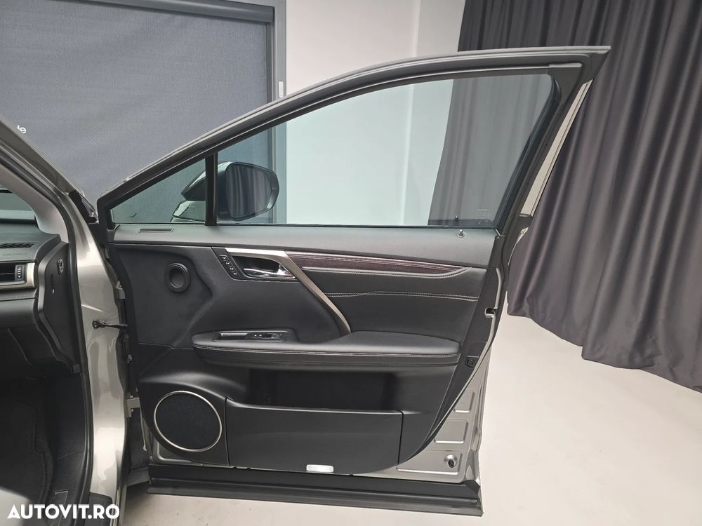 Lexus Seria RX - 29