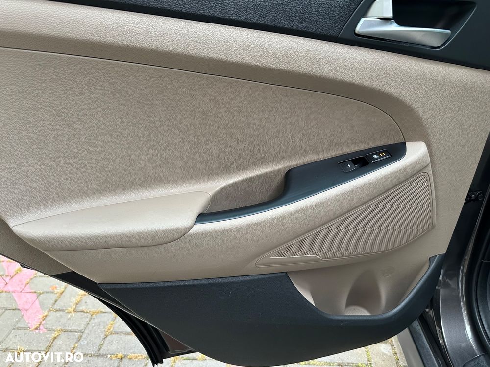 Hyundai Tucson blue 1.7 CRDi 2WD DCT Premium - 40