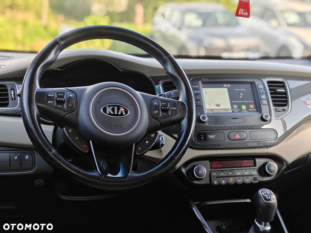 Kia Carens - 19