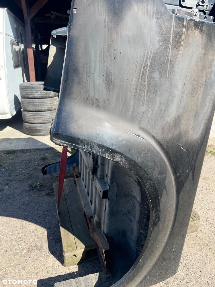 Błotnik prawy zabudowy skrzyni ładunkowej krótka Nissan Navara d40 - 1