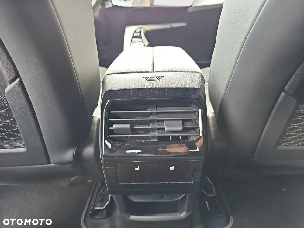 Peugeot 3008 1.2 PureTech mHEV GT S&S e-DCS6 - 27