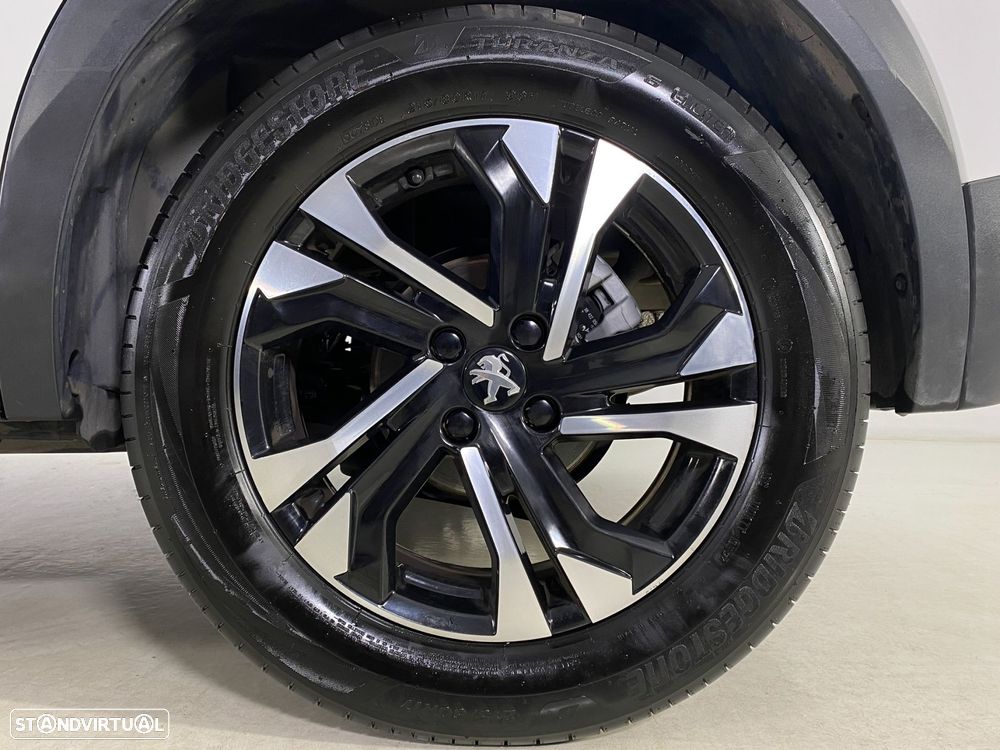 Peugeot 2008 1.2 PureTech Allure Pack EAT8 - 21
