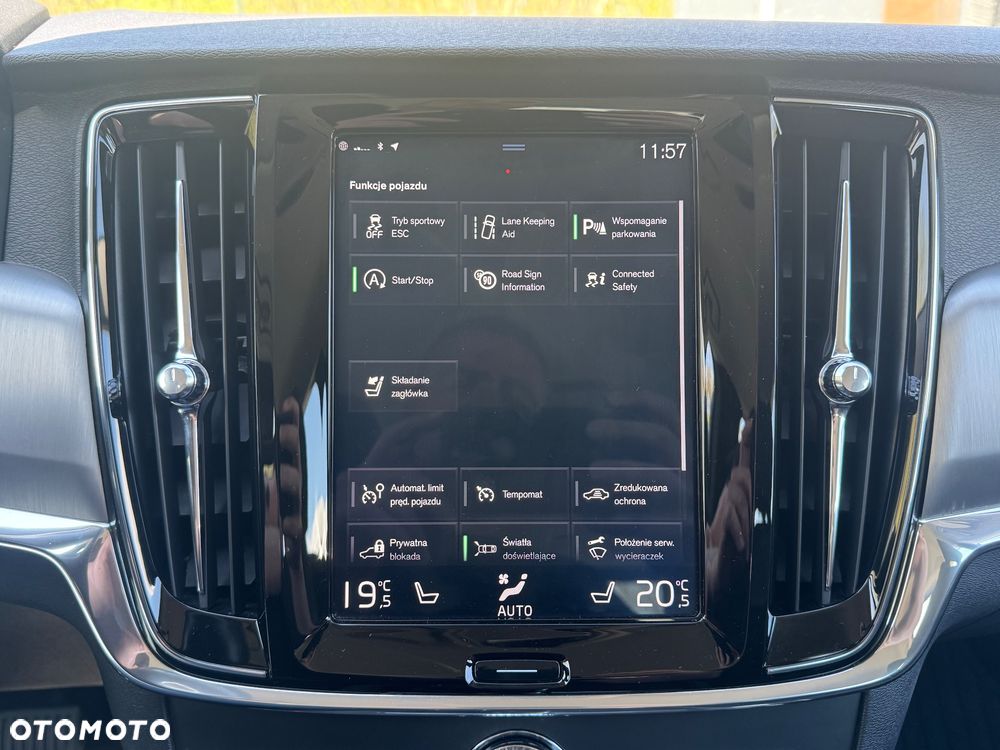 Volvo V90 D4 Momentum - 30